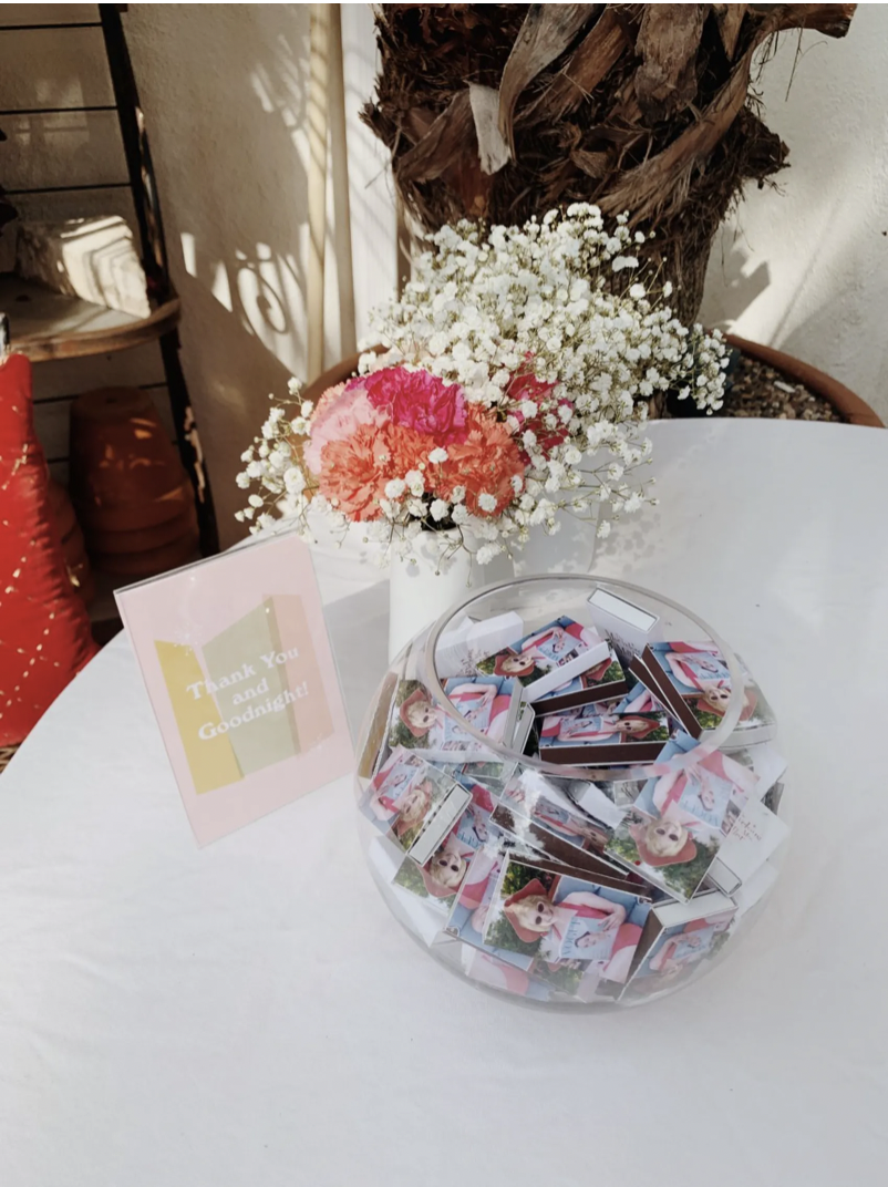 Full color square matches as guest souvenirs!