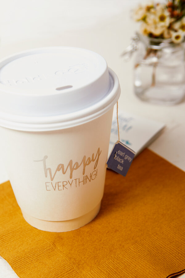 create custom hot drink cups for your friendsgiving gathering