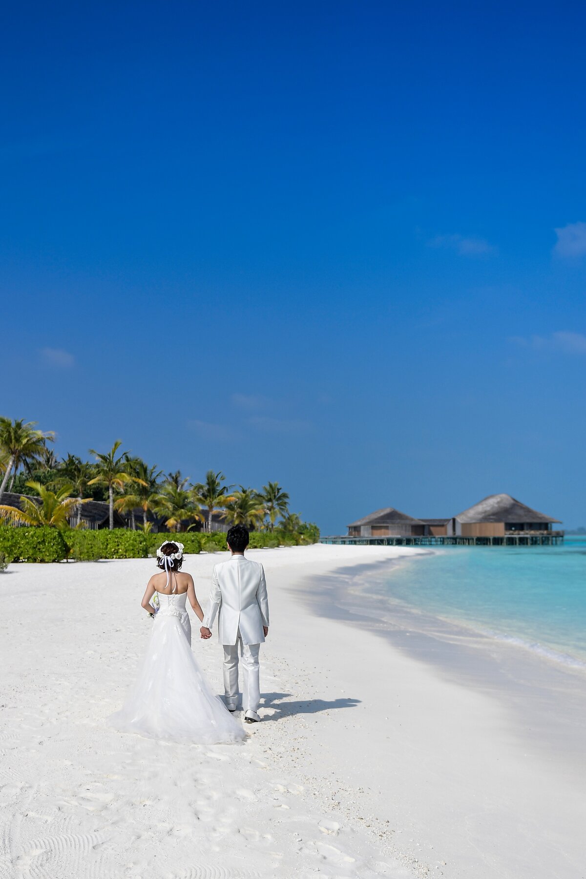 destination beach wedding by Syd Sujuaan