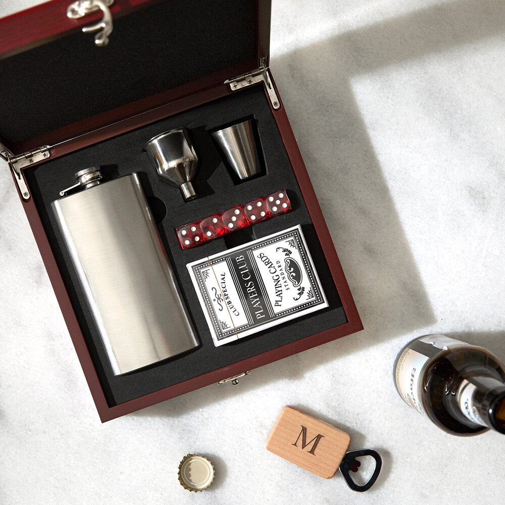 give a custom poker set this Valentine's Day with For Your Party