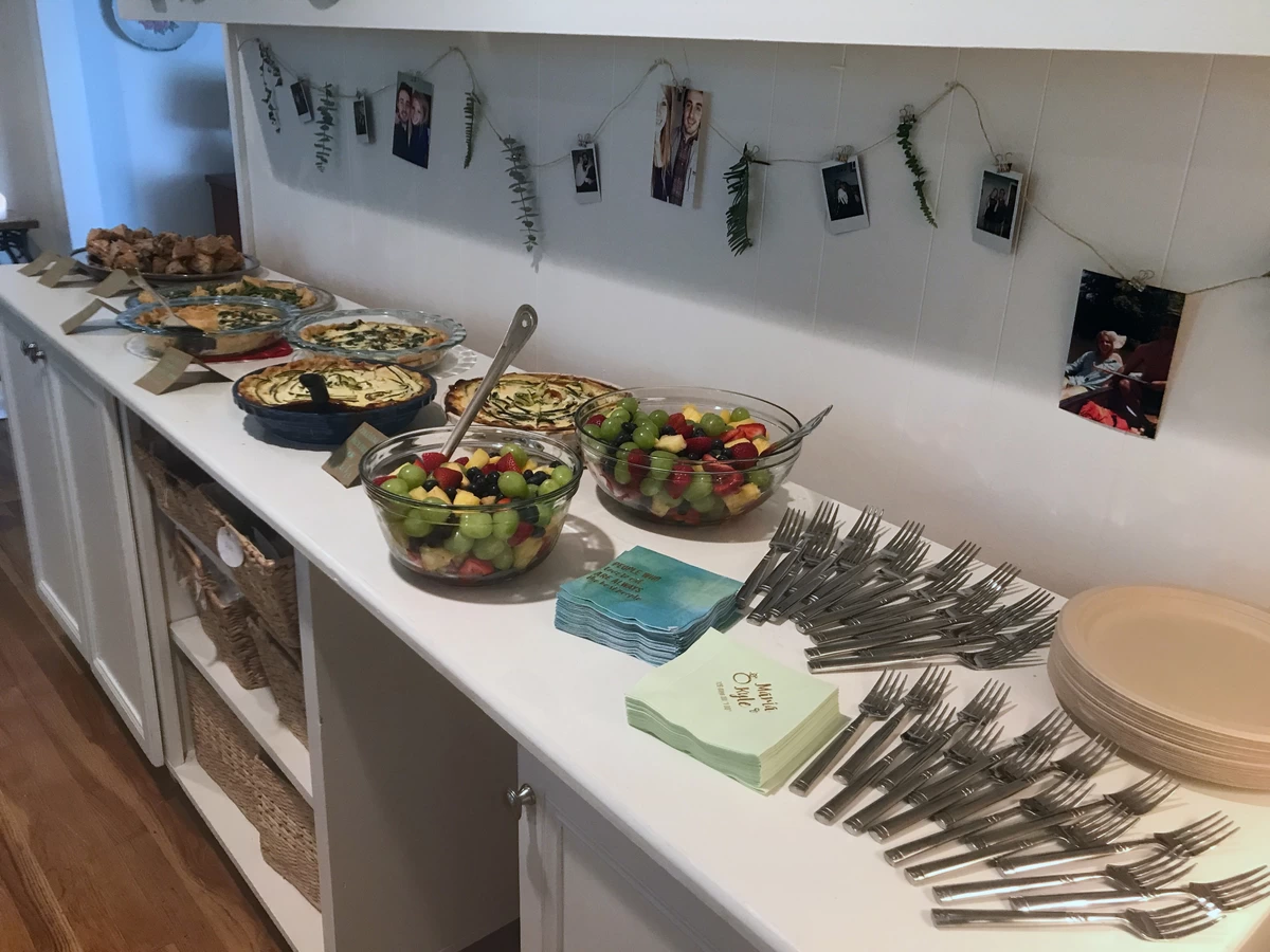 personalized mint and watercolor napkins on the bridal shower brunch buffet