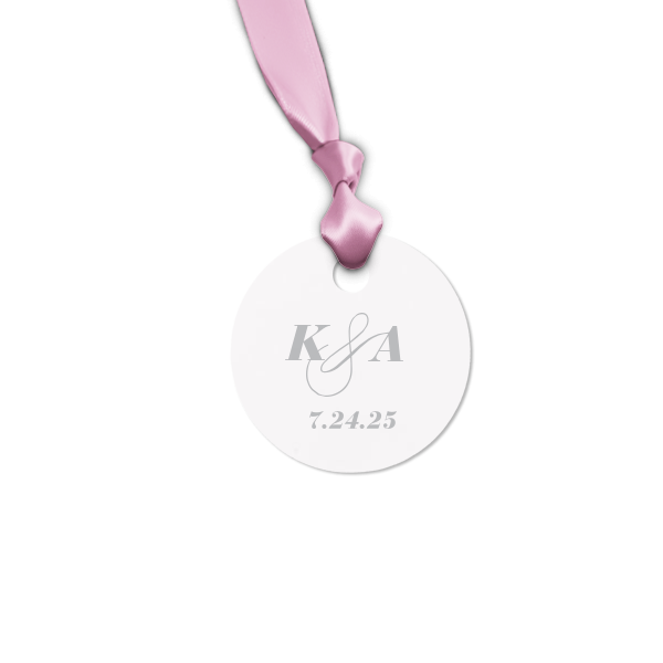 Our personalized Stardream White Heart Gift Tag with Shiny 18 Kt Gold Foil Color will impress guests like no other. Make this party unforgettable.