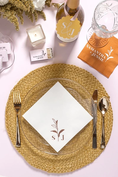 set a personalized table at your wedding micro-reception