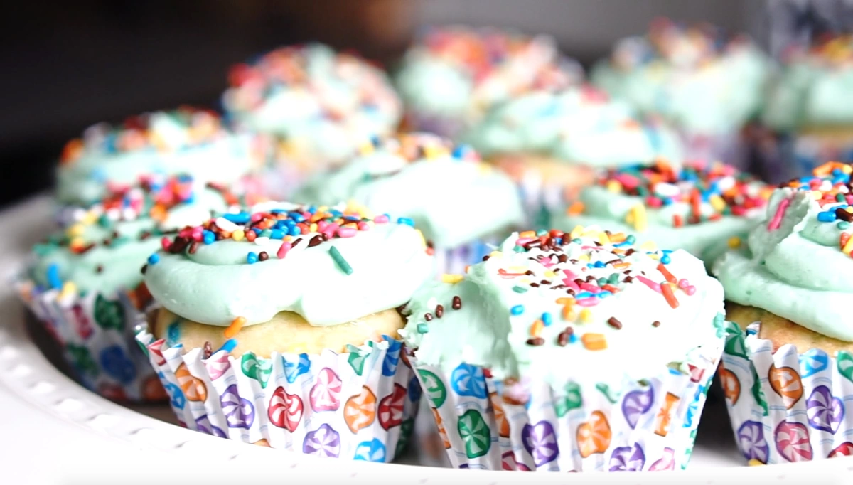 birthday party cupcakes