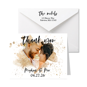 This Thank You Script Golden Heart Photo Card exudes gratitude and sophistication, with a touch of luxury that makes the card feel extra special and heartfelt. Surprise your closest ones today.