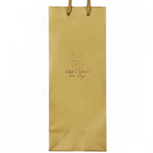 Whether you are celebrating a wedding, birthday party, or giving a dog themed party favor, this bag is perfect for you. Featuring an adorable dog graphic, this bag is perfect for German Shepard owners and German Shepard lovers. 