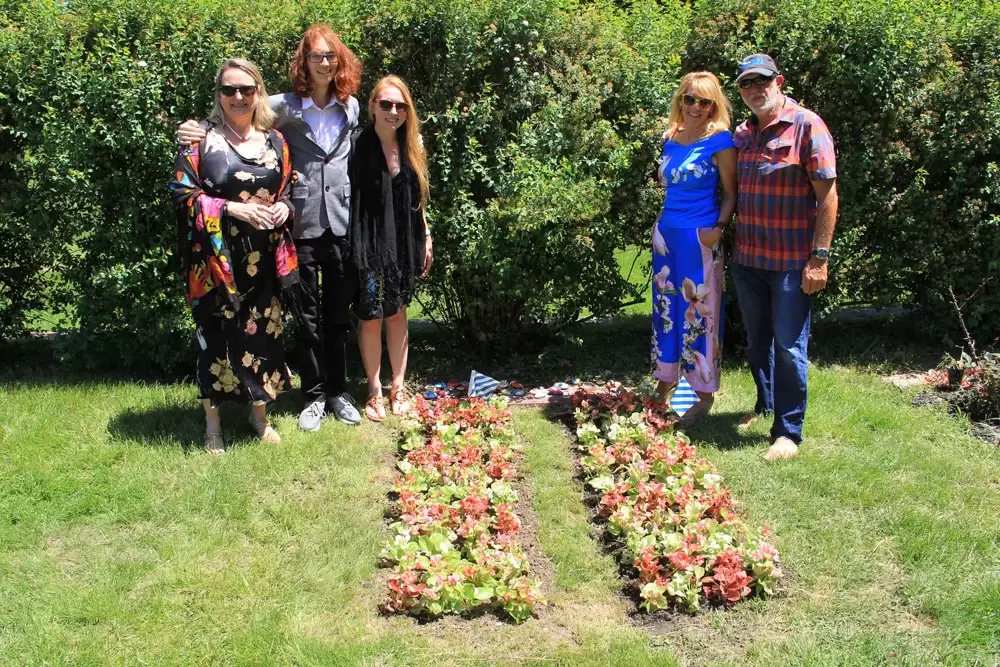 memorial service family photo