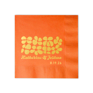 Blend nostalgia and romance with the Retro Floral Wedding Napkin, adorned with vintage-inspired flowers above the couple's names and wedding date. A charming throwback touch to adorn your matrimonial celebration.