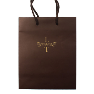 Our custom White Party Bag with Satin 18 Kt. Gold Foil has a Sunflower Bouquet graphic and is good for use in Wedding, Anniversary and Home themed parties and couldn't be more perfect. It's time to show off your impeccable taste.