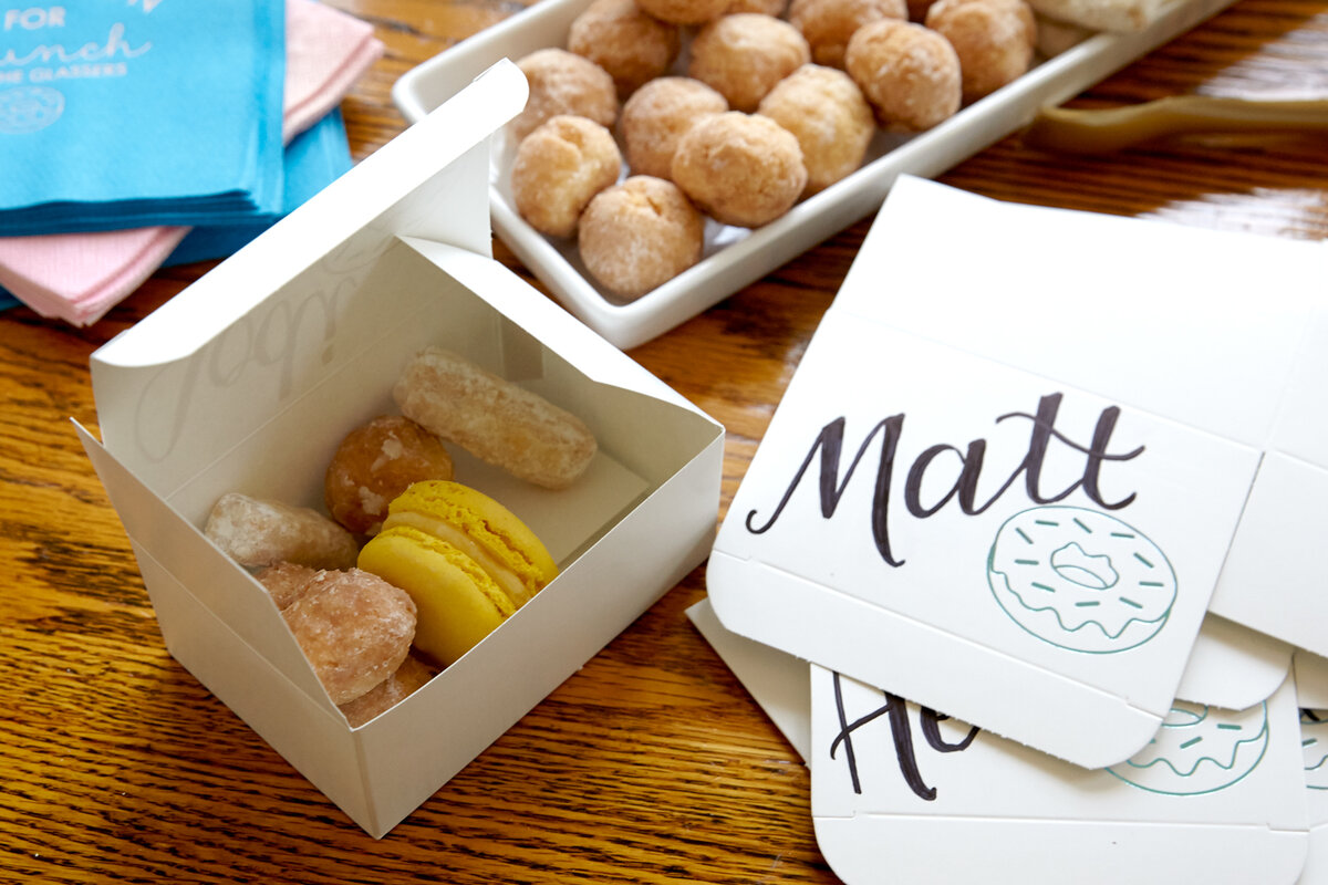 personalized party favor boxes with donuts
