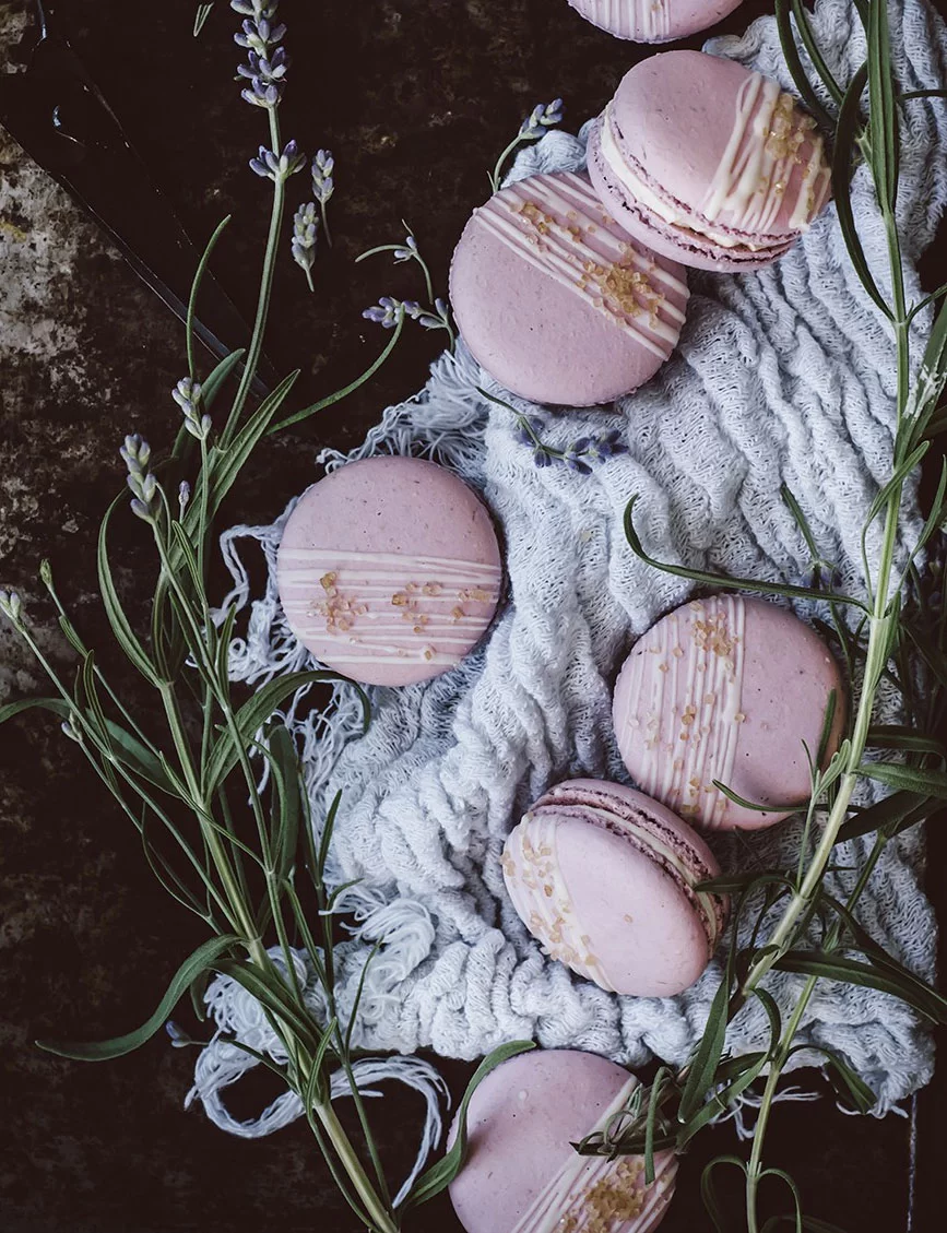 ultra violet themed party desserts with lavender macarons