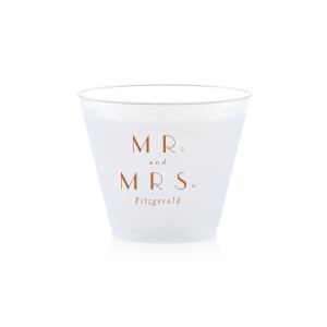 The ever-popular Copper Ink 12 oz Frosted Plastic Cup with Copper Ink can't be beat. Showcase your style in every detail of your party's theme!