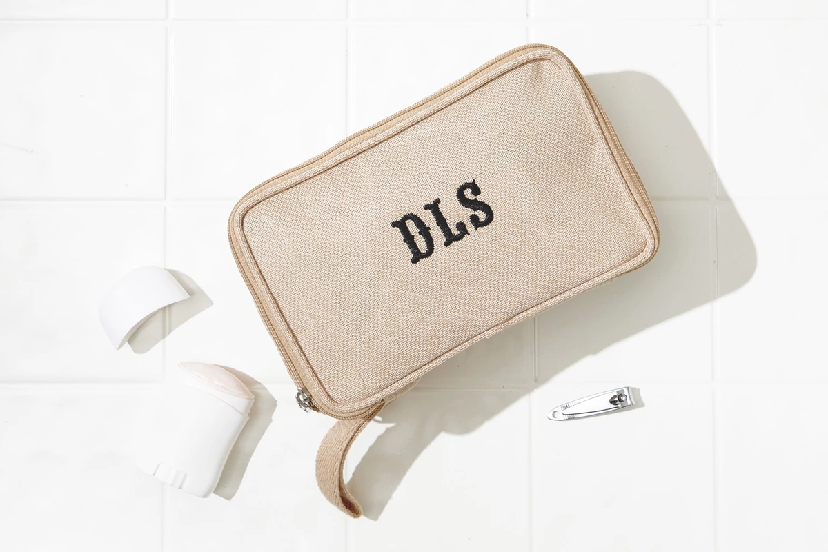 personalized monogram toiletry bags are a great graduation gift
