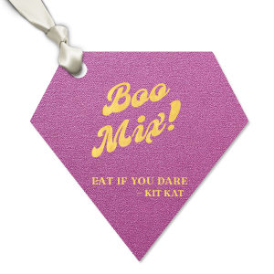 The Boo Mix Halloween Tag is the perfect custom Halloween party accessory to include at your event. Add this personalized tag to a bag of candy or baked goods, and hand out to family and friends. You can personalize with your name for an elevated touch at your party. 