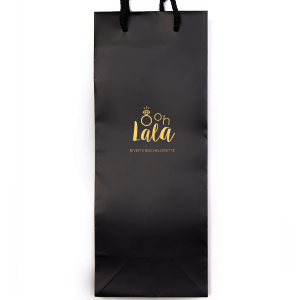 Delight guests with the Ooh Lala Bachelorette Bag, where a glimmering solitaire ring cleverly becomes the 'O' in 'Ooh.' 'Lala' whimsically precedes the bride-to-be's name, making this bag a charming memento of celebration and friendship.
