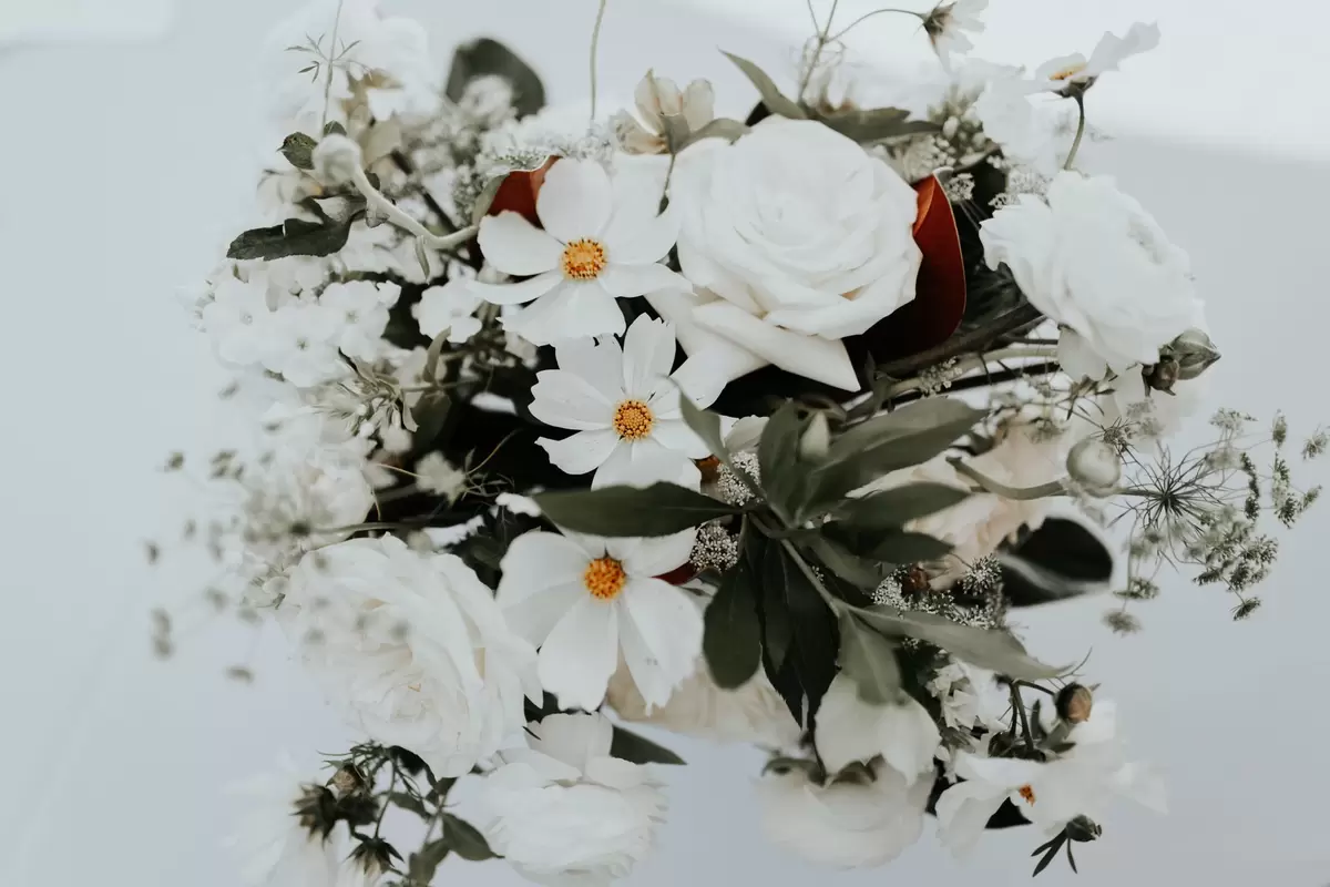 boho themed backyard baby shower flowers