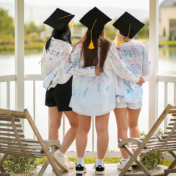 personalized graduation party supplies