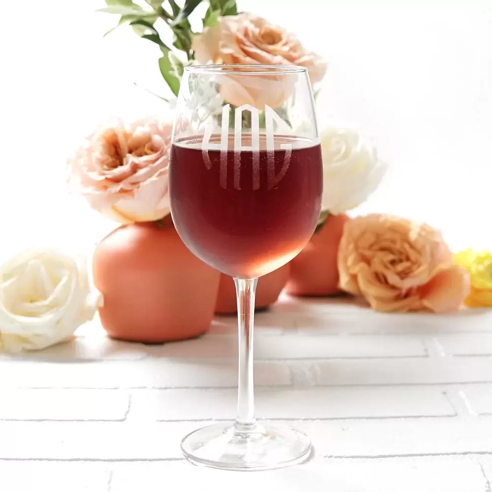 Custom Engraved Wine Glasses Are a Perfect Touch at Your Wedding Reception