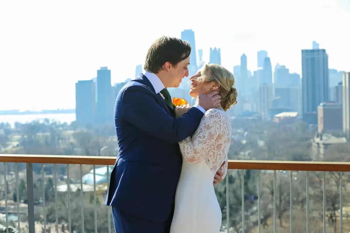 happy couple and chicago skyline