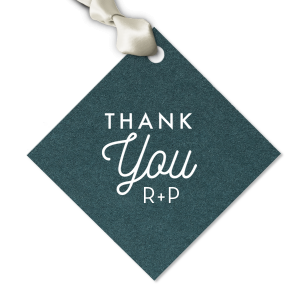 ForYourParty's chic Stardream Ivory Large Scalloped Gift Tag will impress guests like no other. Make this party unforgettable.