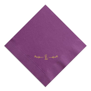 The Simple Initial Garland Napkin elegantly combines simplicity and charm. Adorned with a heart-shaped leaf bough at the bottom, it features a scrolling script initial at the center, creating a personalized touch. Ideal for celebrations, graduations, or any special occasion, its beauty is in its understated elegance.
