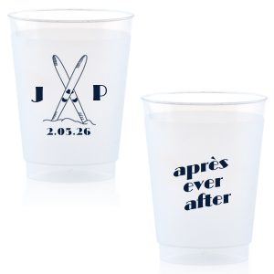 Enjoy a cool beverage after hitting the slopes served in the Après Ever After Cup. The sporty design is perfect for when you need a referesher at home or on holiday. Customize the design to give it your own unique and personalized touch.