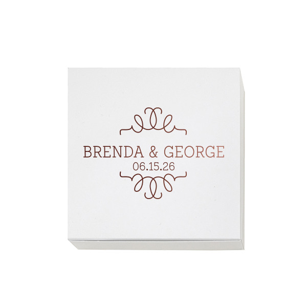 The ever-popular Shiny Turquoise Cake Box with Shiny Turquoise Foil can't be beat. Showcase your style in every detail of your party's theme!