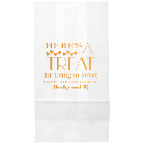 ForYourParty's personalized White Goodie Bag with Shiny Copper Foil has a Hearts graphic and is good for Wedding and other special occasion parties and will look fabulous with your unique touch. Your guests will agree!