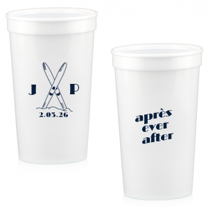 Enjoy a cool beverage after hitting the slopes served in the Après Ever After Cup. The sporty design is perfect for when you need a referesher at home or on holiday. Customize the design to give it your own unique and personalized touch.