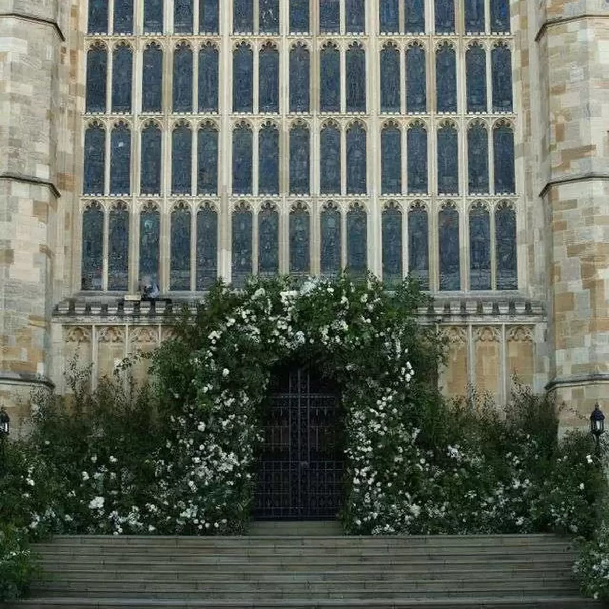 royal wedding flower inspiration