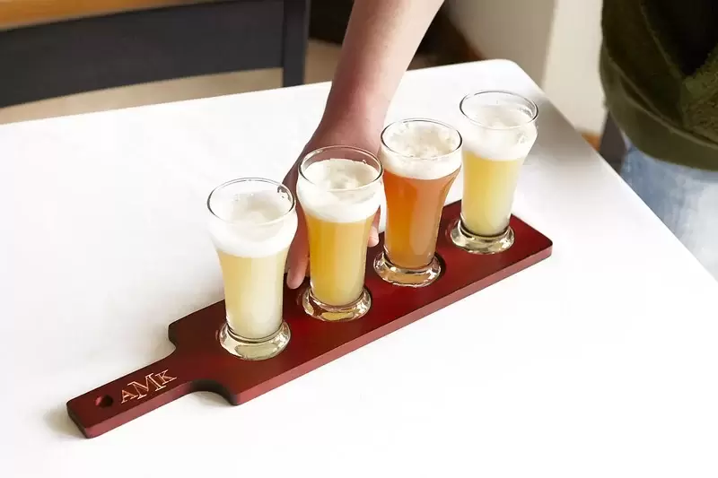 Beer Flights and Signature Cocktails are an FYP Wedding Must-Have