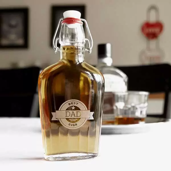 Custom engraved glass hip flasks are the perfect stocking stuffer!