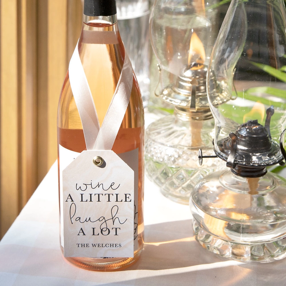 Wine lovers rejoice! The perfect gift tags are in marble and ready to disperse!