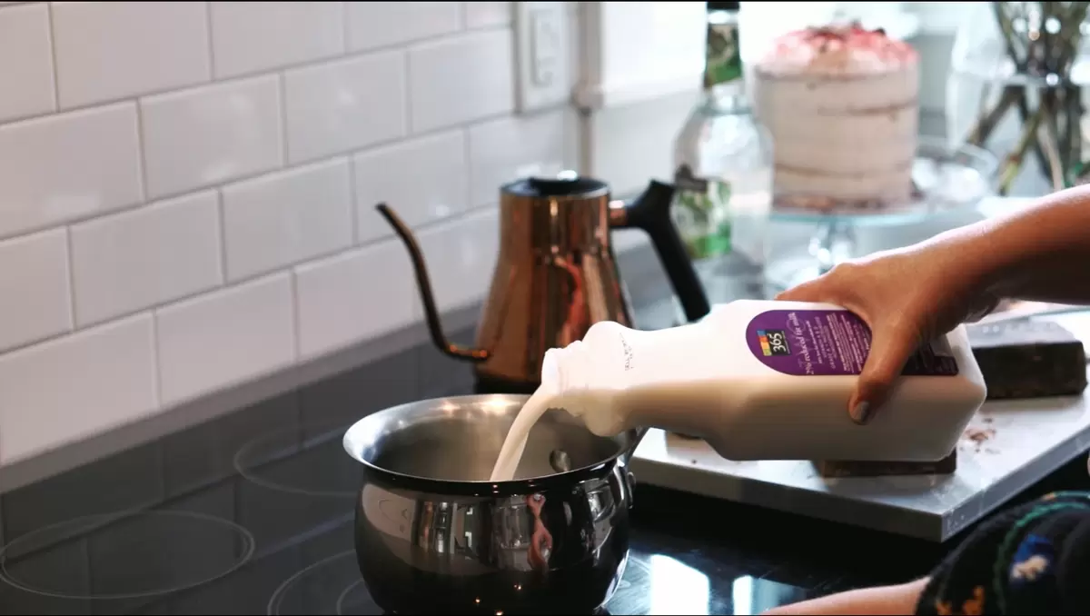 how to make hot chocolate cocktail from scratch