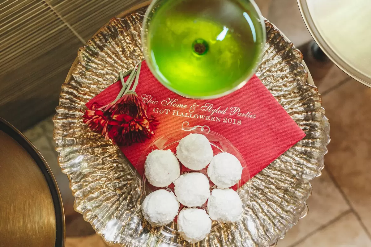 Game of Thrones themed cocktail tray