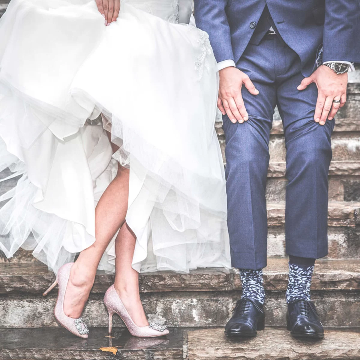 blush and blue wedding colors palette