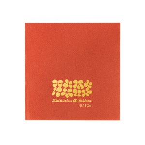 Blend nostalgia and romance with the Retro Floral Wedding Napkin, adorned with vintage-inspired flowers above the couple's names and wedding date. A charming throwback touch to adorn your matrimonial celebration.