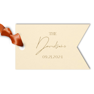 Add a personalized touch to your wedding favors with the Boho Terracotta Wedding Date Gift Tag. This tag begins with "The" in a stately serif font, followed by the newlyweds' surname in a graceful script. Finalize this bespoke detail with the date of your special day, all in the same classic font, capturing the essence of your chic and moody fall celebration.