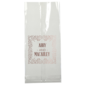 Encase your gifts in botanical elegance with the Elegant Floral Frame Bag, where a tapestry of swirling flourishes forms a lush square frame. Within this intricate border, the couple’s names bloom, turning every favor into a work of art.