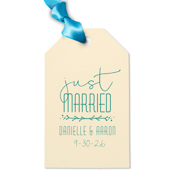 ForYourParty's chic Stardream Lavender Luggage Gift Tag with Matte White Foil has a Leaf Vine graphic and is good for use in Frames themed parties and will give your party the personalized touch every host desires.