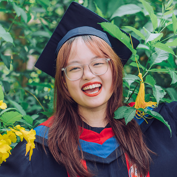 personalized graduation party supplies