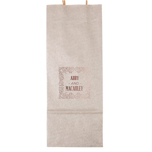 Encase your gifts in botanical elegance with the Elegant Floral Frame Bag, where a tapestry of swirling flourishes forms a lush square frame. Within this intricate border, the couple’s names bloom, turning every favor into a work of art.