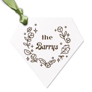 Are you looking for a Gift Tag to attach to your present made for your loved ones? This Minimal Modern Wreath graphic is good for use in all themed parties and will impress them like no other. Make these moments unforgettable.