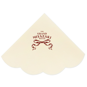 Personalize this romantic napkin! Featuring a beautiful bow design, you can customize the text with your family name or the name of your event. 