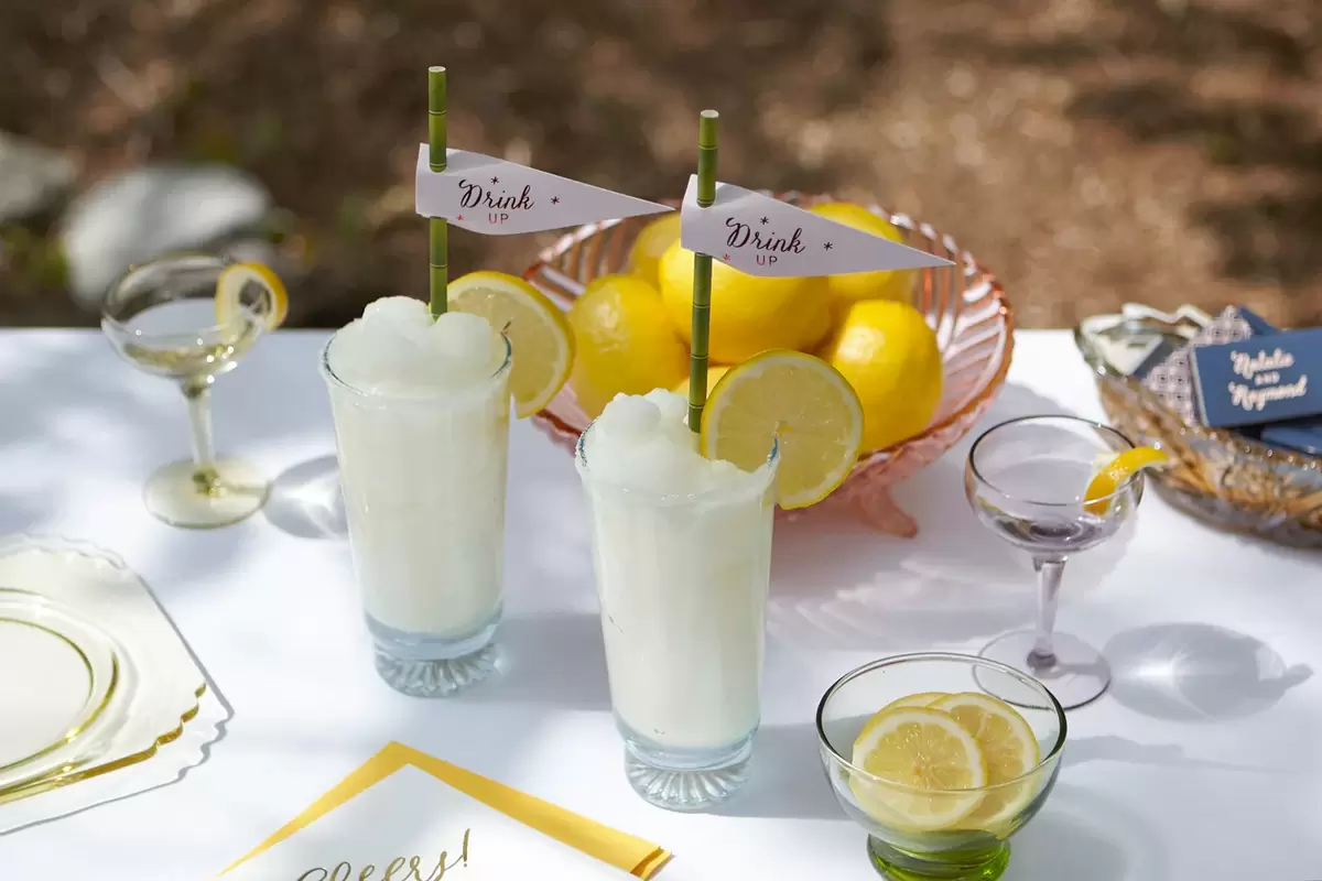 add custom straw tags to your cocktail offerings with FYP