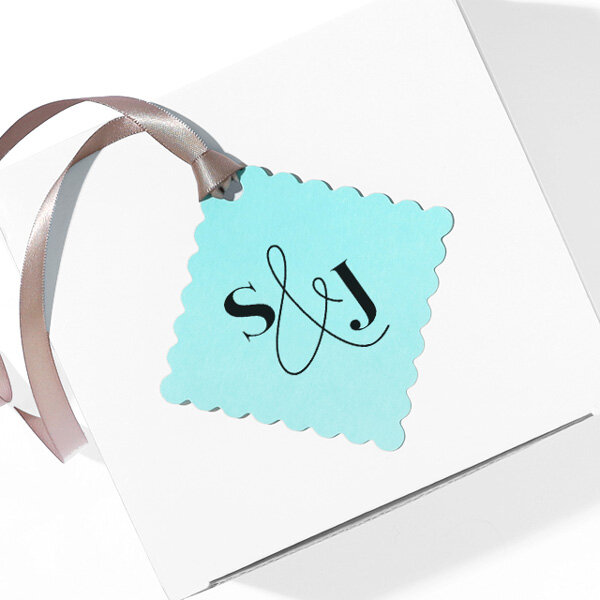 Large Scalloped Gift Tag