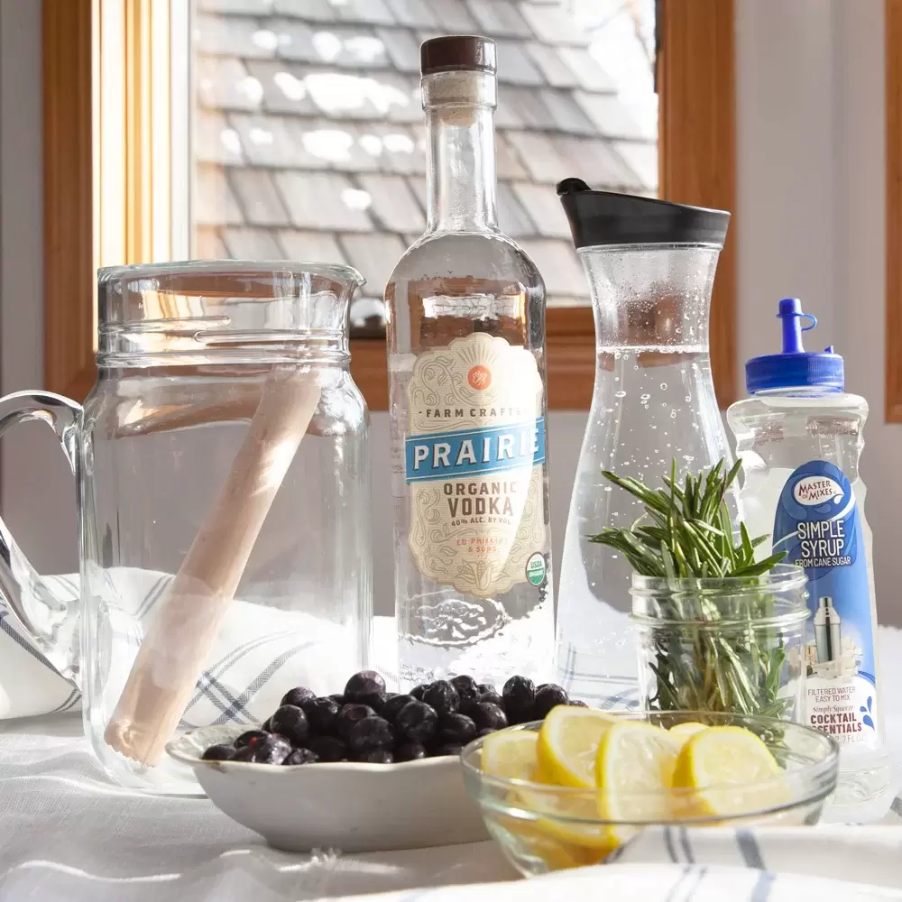 ingredients for classic cocktail recipe