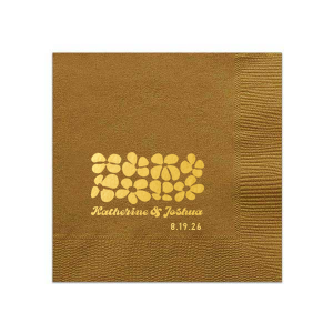 Blend nostalgia and romance with the Retro Floral Wedding Napkin, adorned with vintage-inspired flowers above the couple's names and wedding date. A charming throwback touch to adorn your matrimonial celebration.