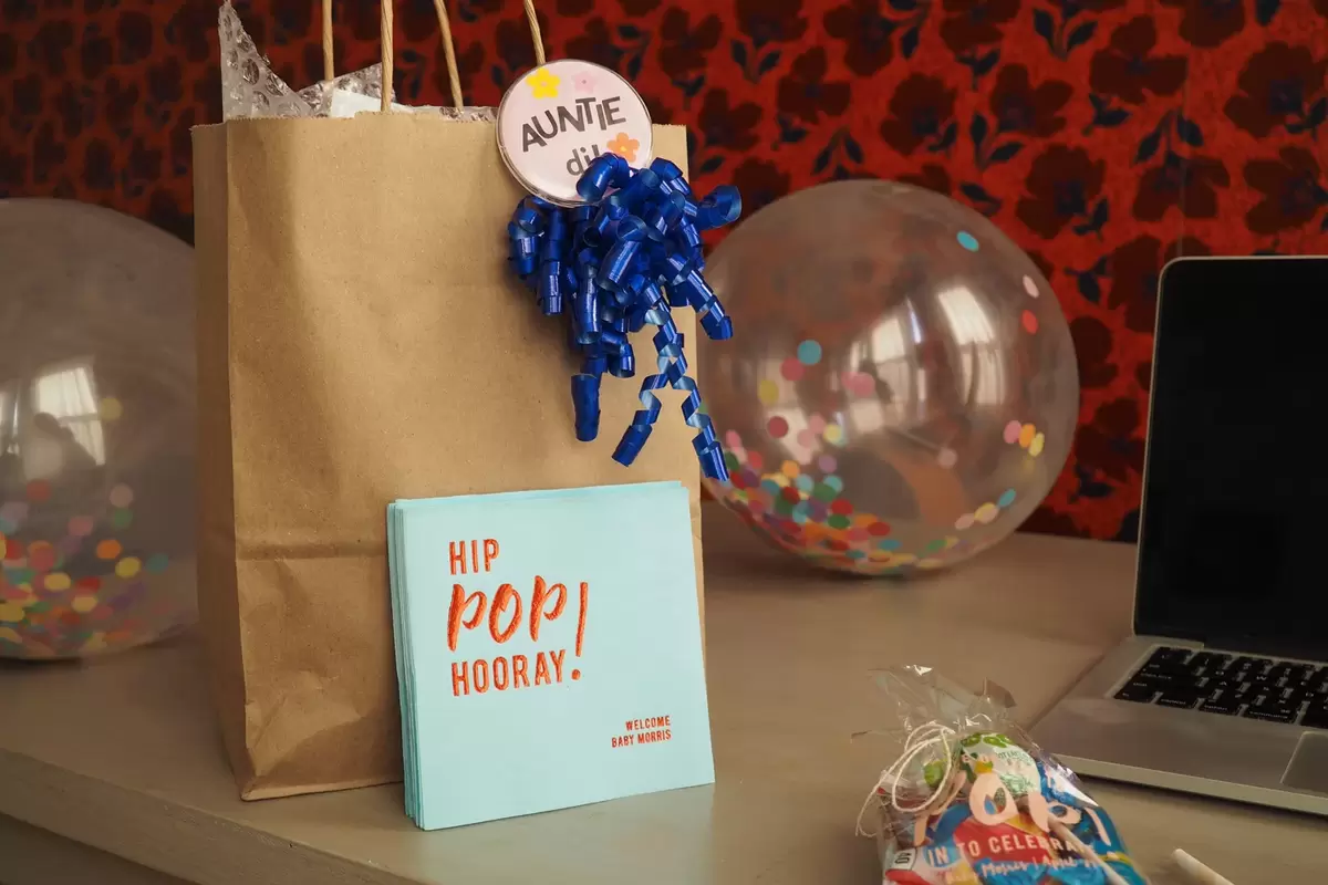create memorable Pop themed favor bags with FYP