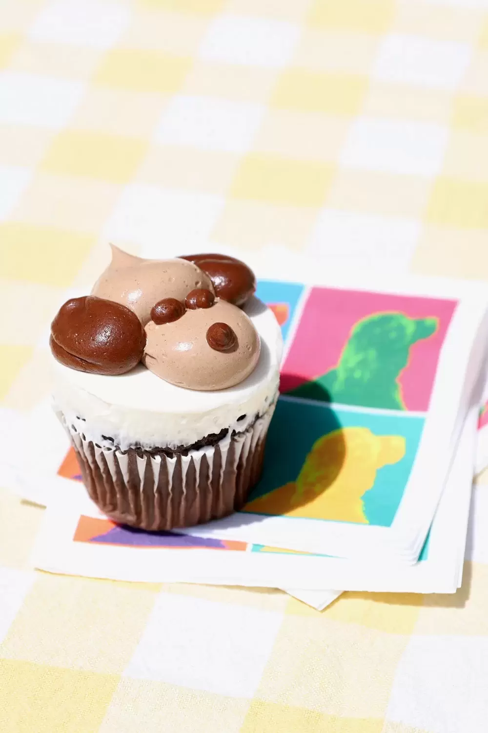 Add a pup-themed dessert to your wedding or party dessert table